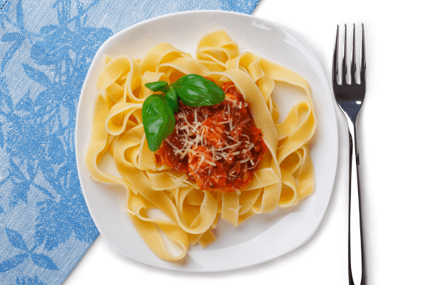 Massa Fresca de Tagliatelle com Molho de Tomate Caseiro